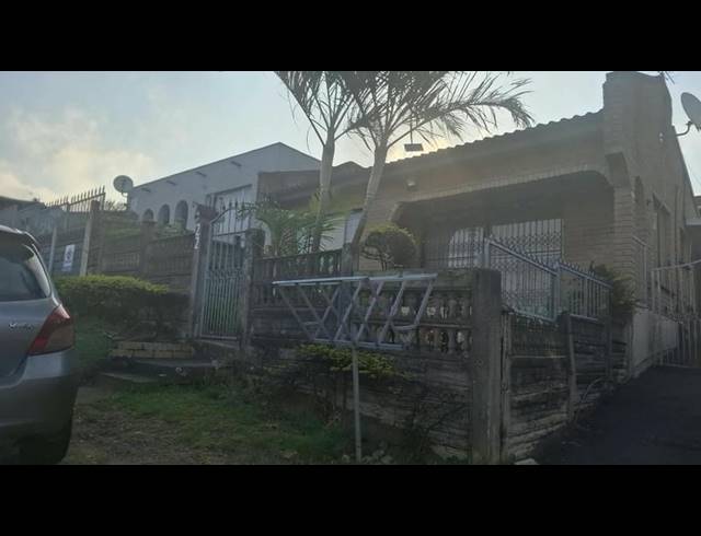 2 BEDROOM HOUSE FOR SALE IN BAYVIEW